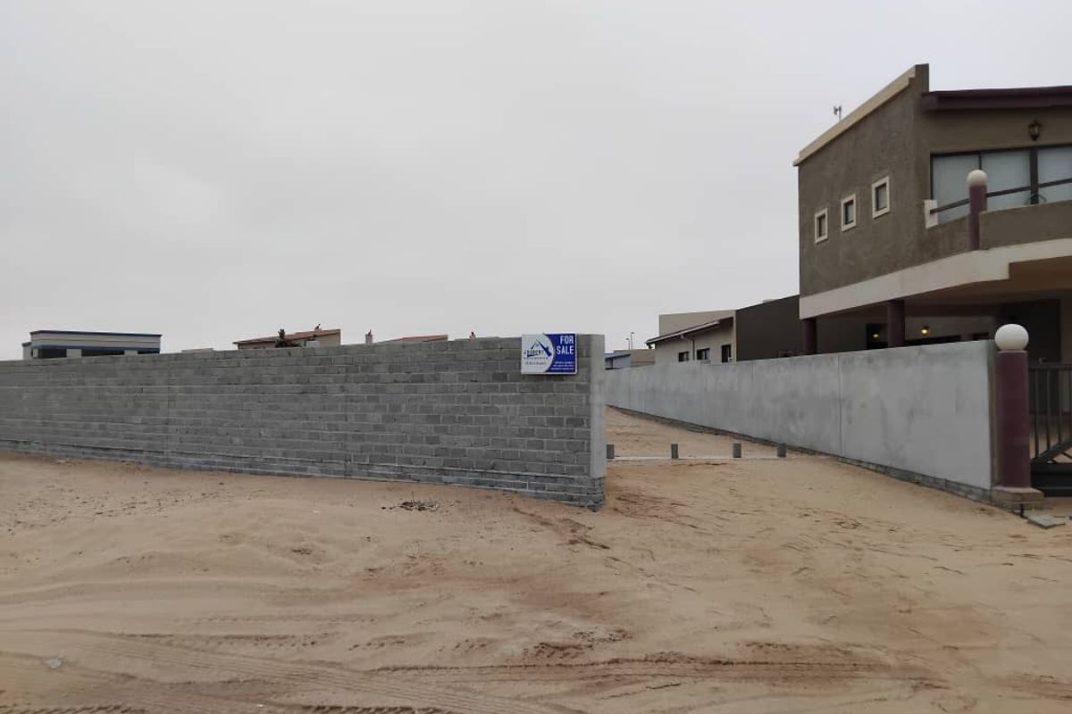 LARGE ERF FOR SALE IN HENTIES BAY – SOUTH DUNE - Photo 2