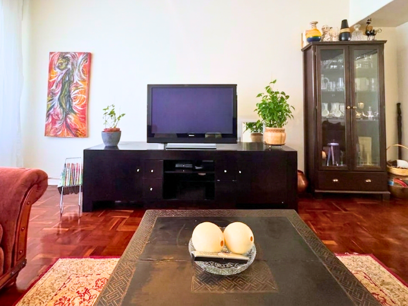 Prestigious Illovo Living – Spacious Apartment Just 1km from Rosebank - Photo 2