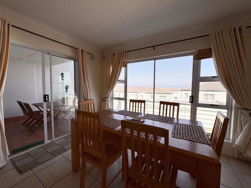 Coastal Big Bay apartment with tandem garage! - Photo 6