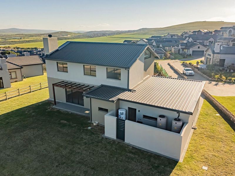 Brand new family home in Hartland Lifestyle Estate - Photo 2