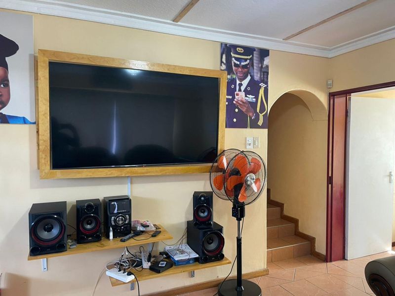 Family Home Khomasdal - Park Foods Area - Photo 3