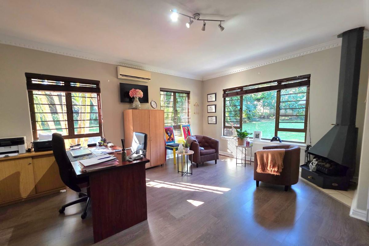 Prime Position 4 Bedroom Winston Park Home - Photo 5