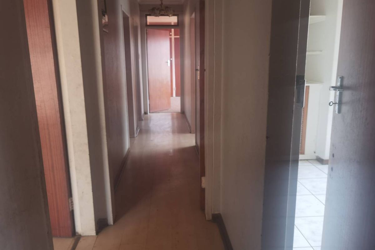 Low maintenance home for sale in Esther Park - Photo 5