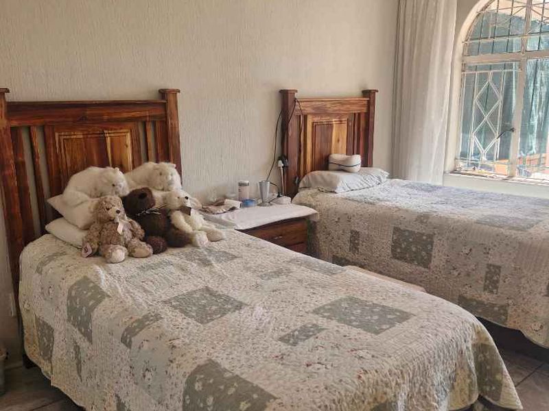 CHARMING PET FRIENDLY TOWNHOUSE - BEYERS PARK - Photo 7