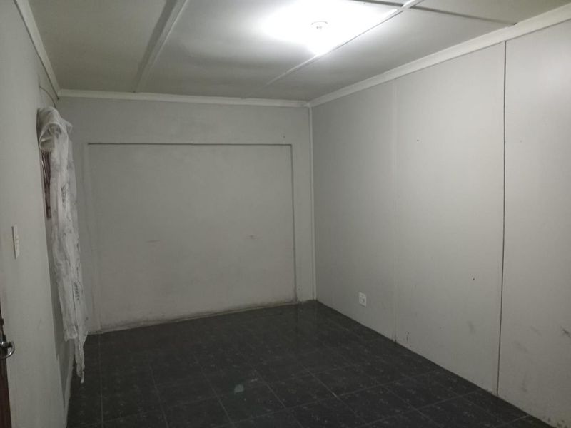 Affordable 2-Bedroom Rental Unit, Immediate Availability in Arboretum - Photo 8