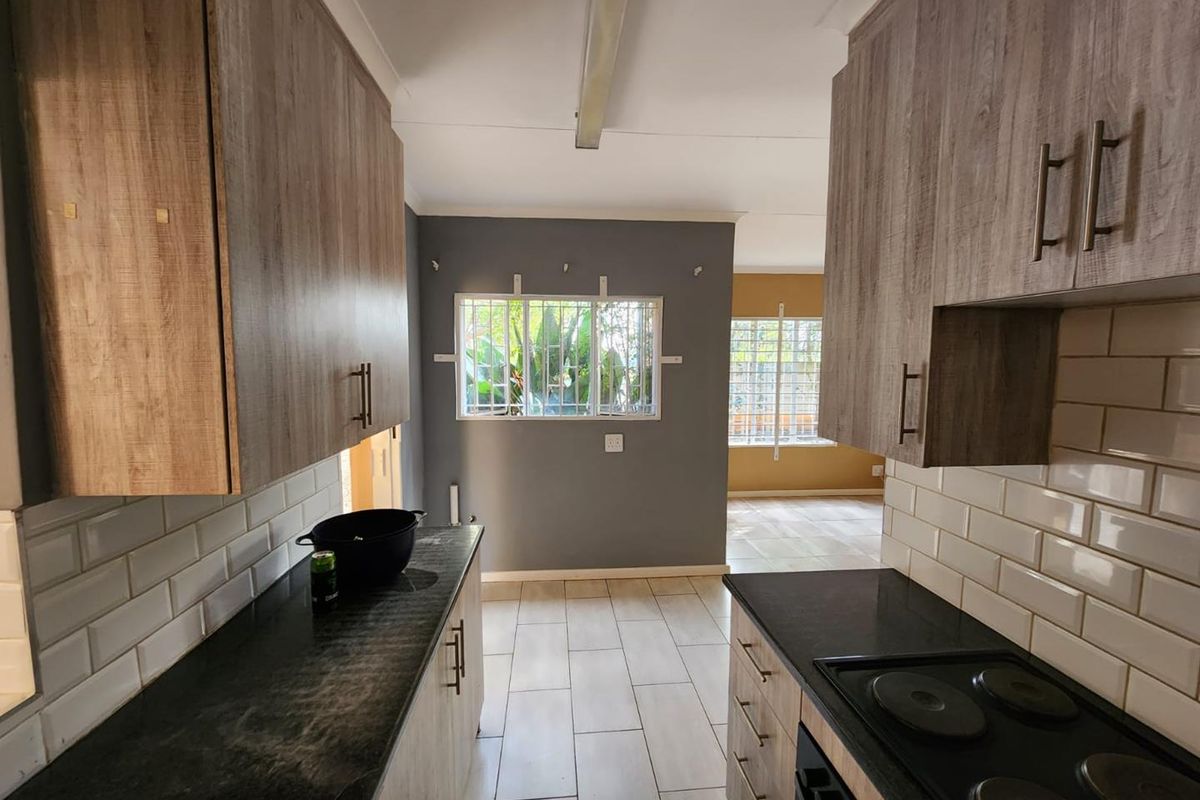 3A Lovely 2 Bedroom house for rent in Rayton Gauteng - Photo 2