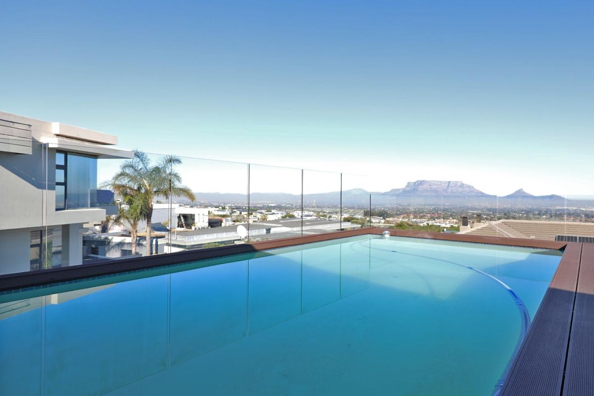 Ultra-modern 4 Bedroom home in Baronetcy - Photo 4