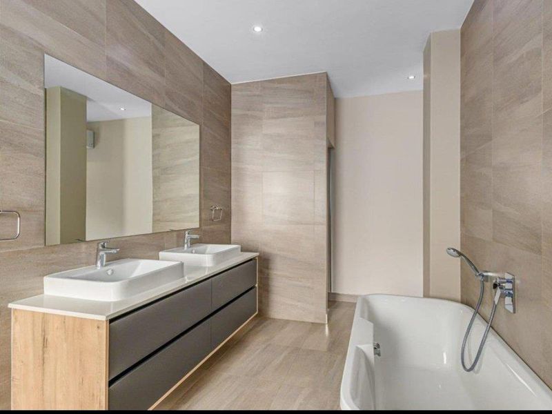 Step into a life where privacy, security, and understated luxury exist in perfect harmony. - Photo 10