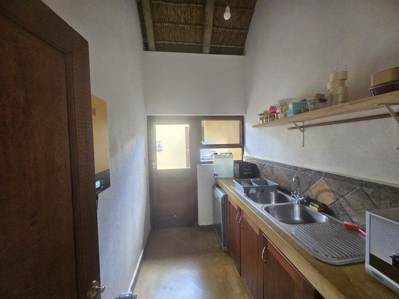 Bushveld Bliss – Furnished Raptors View Wildlife Estate home with pool, boma and Bushbaby Visitors - Photo 8