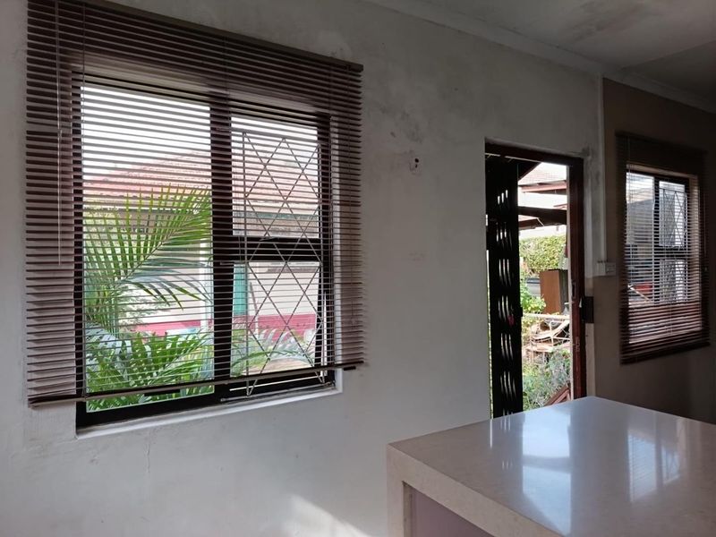 Ocean View Drive, Bluff - Charming Home with Spacious Flatlet and Huge Potential! - Photo 9