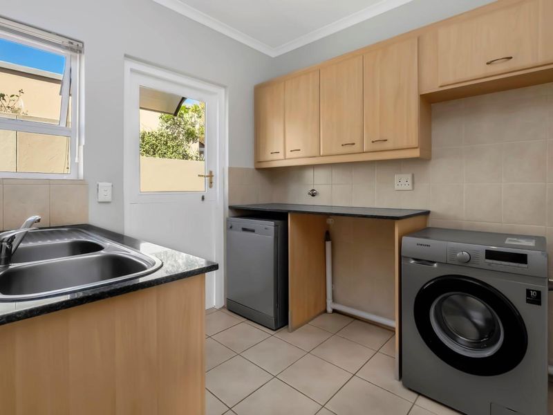3 BEDROOM HOUSE FOR RENT IN CEDAR LAKES - Photo 10