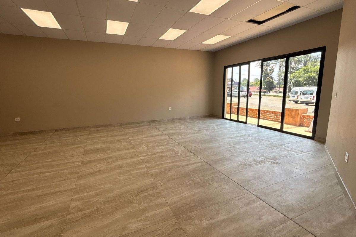 80 sqm Commercial Shop to Rent in Hilton Central - Photo 5