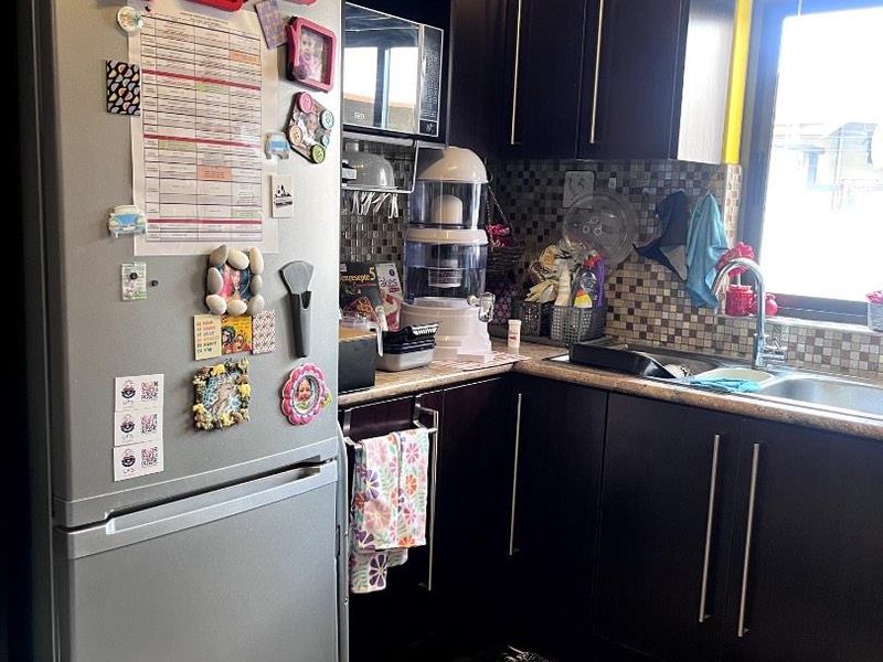 Cozy Neat Cimbebasia House for Sale - Photo 4