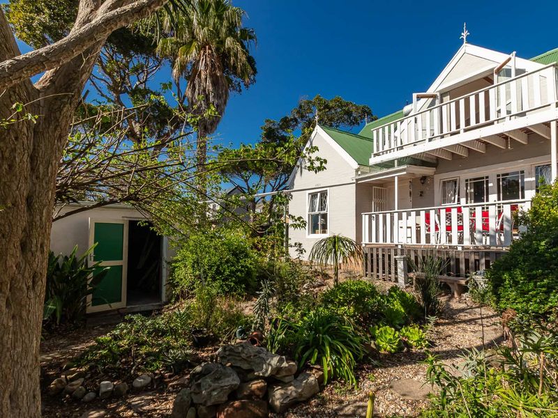 4 Bedrooms & Study - Photo 3