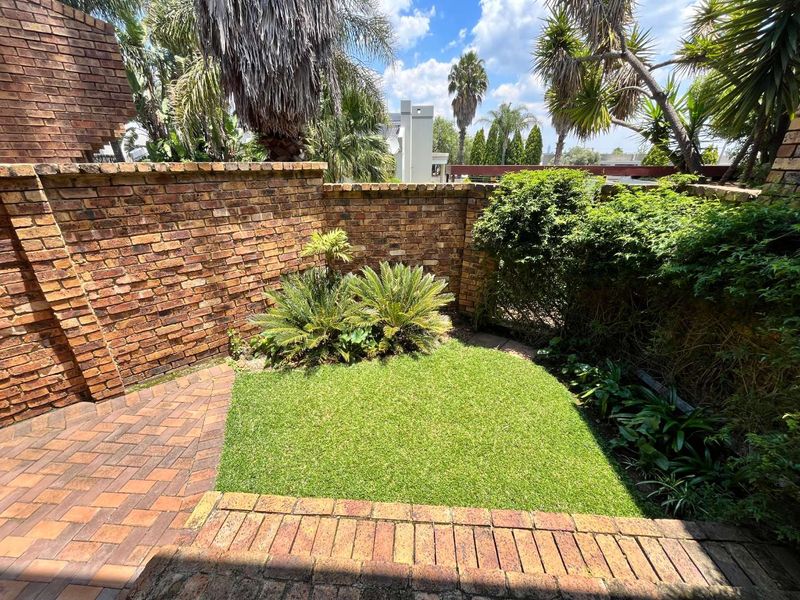 4 Bedroom House for sale - Photo 7