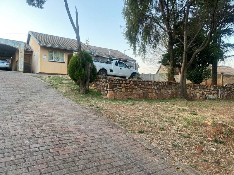 Space To Grow, Space To LIVE! - Photo 2