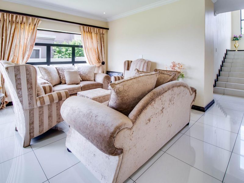 Architectural Masterpiece on the Golf Fairway – This is more than a home—it’s a Statement!!! - Photo 8