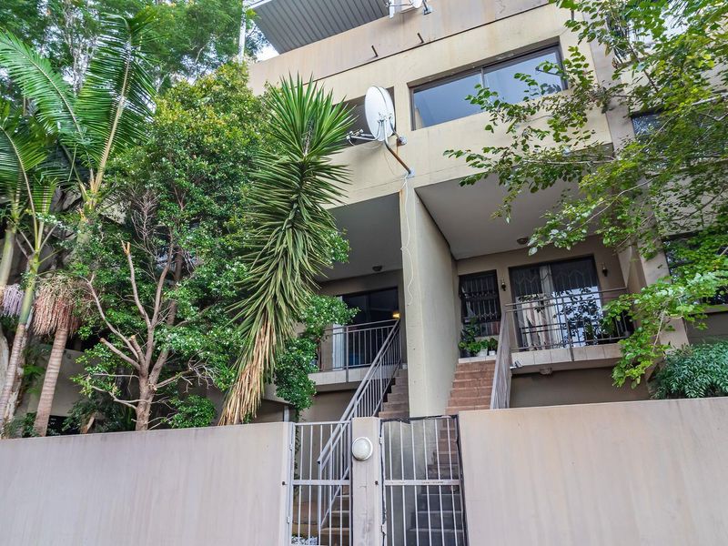 2 Bedroom Ground Floor Townhouse in Blackheath - Photo 5