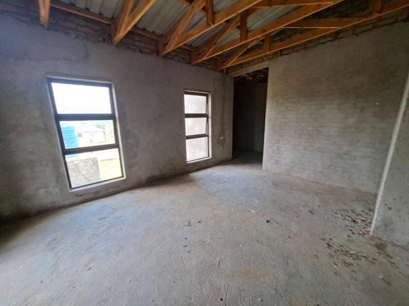 FOR SALE: Double-Storey Home in Madombidzha Zone 1, Sinthumule - Photo 6