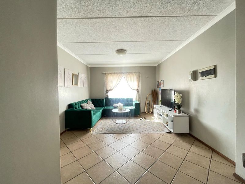 1st Floor Bargain - Photo 2