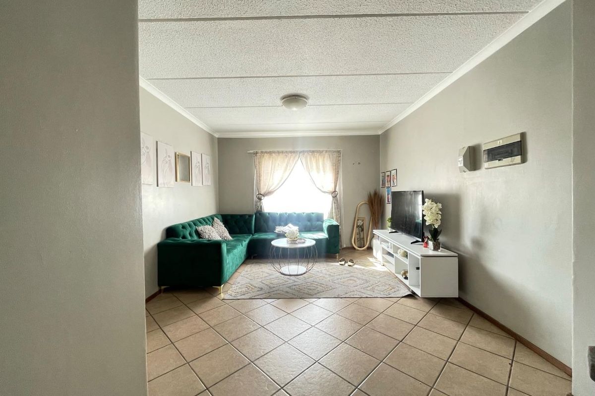 1st Floor Bargain - Photo 2