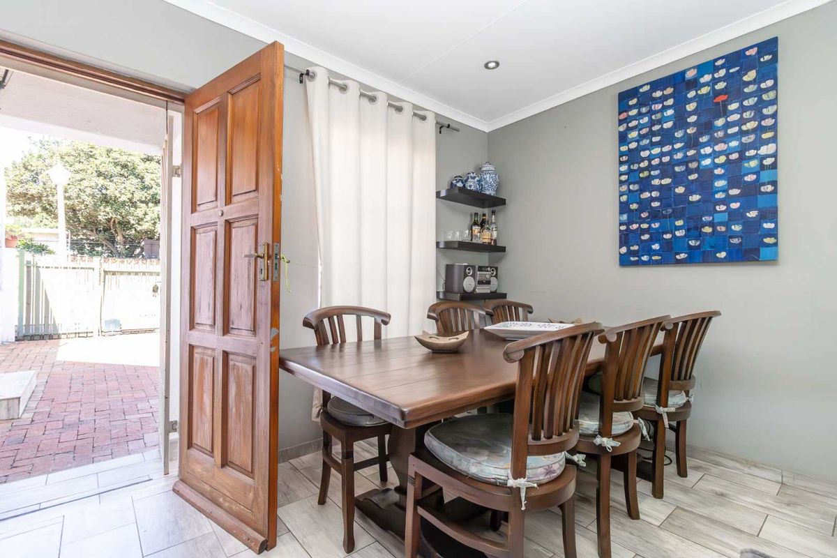 Cosy low maintenance cluster with potential for third bedroom - Photo 3