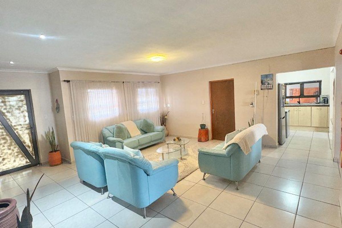 Family Home For Sale in Meersig - Photo 4