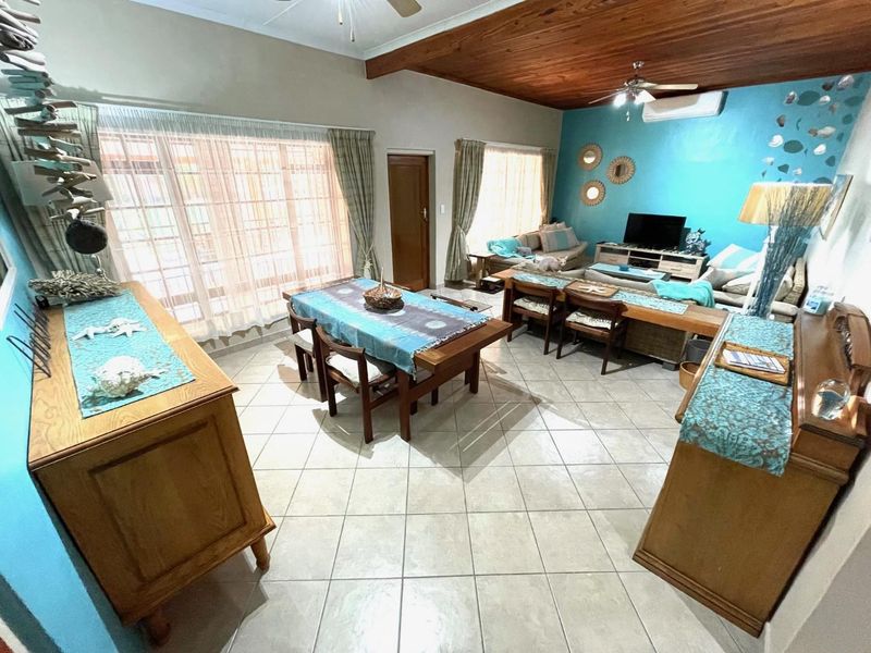 5 bedrooms House in ST LUCIA - Photo 10