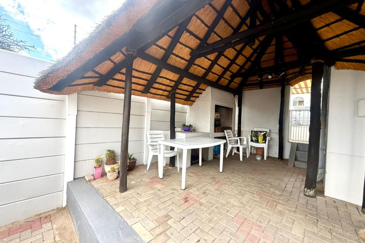 3 Bedroom House TO LET in Kleine Kuppe - Photo 5