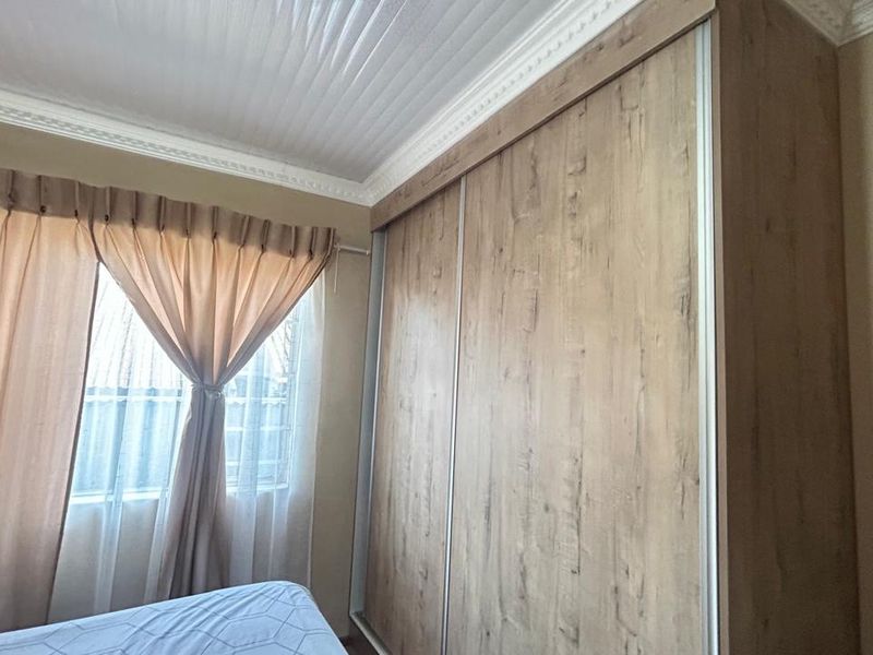 El Shaddai Townhouse: Where Comfort Meets Convenience! - Photo 7