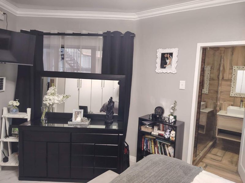 Stunning 4-Bedroom Townhouse in Secure Complex – Benoni Town - Photo 9