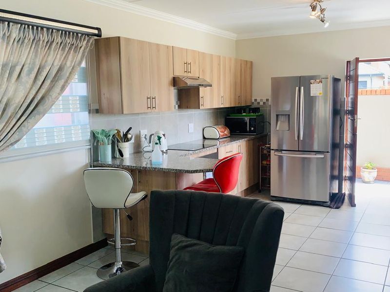 Beautiful 3-Bedroom Home for sale - Photo 5