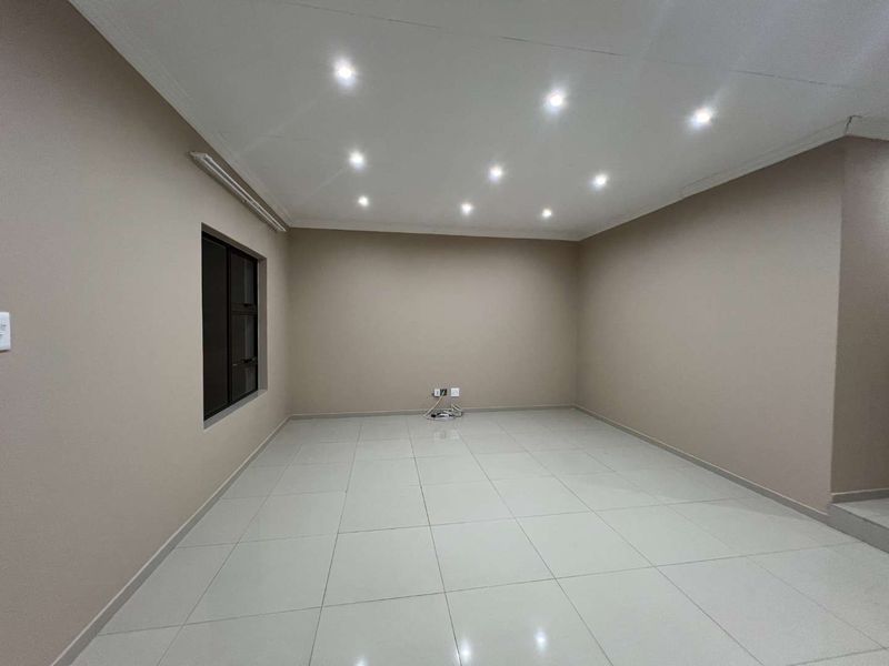 Secure and stylish: Full-Title homes with solar geysers and borehole! - Photo 8