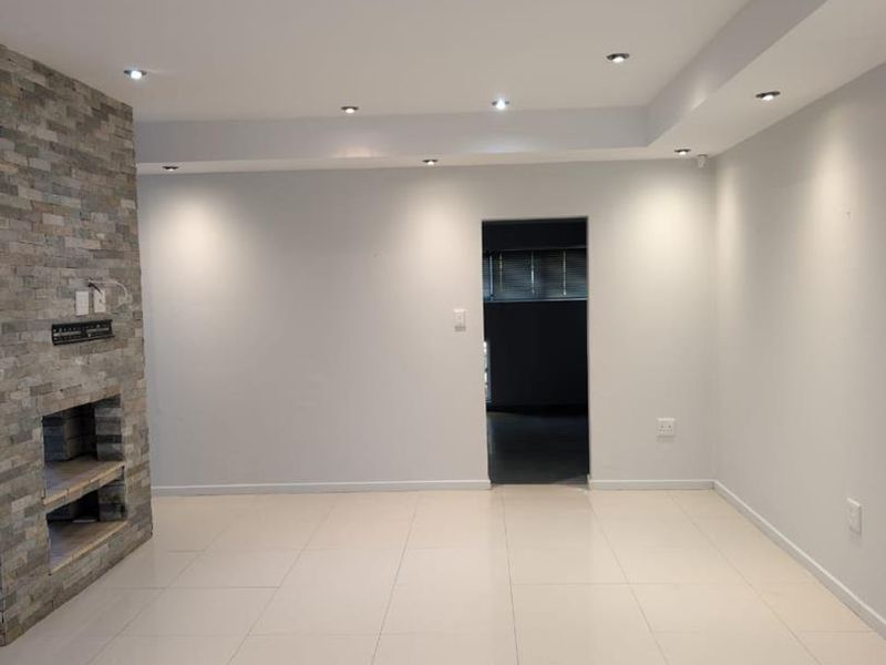 5 BEDROOM FAMILY HOME FOR SALE – OLD ACADEMIA - Photo 8
