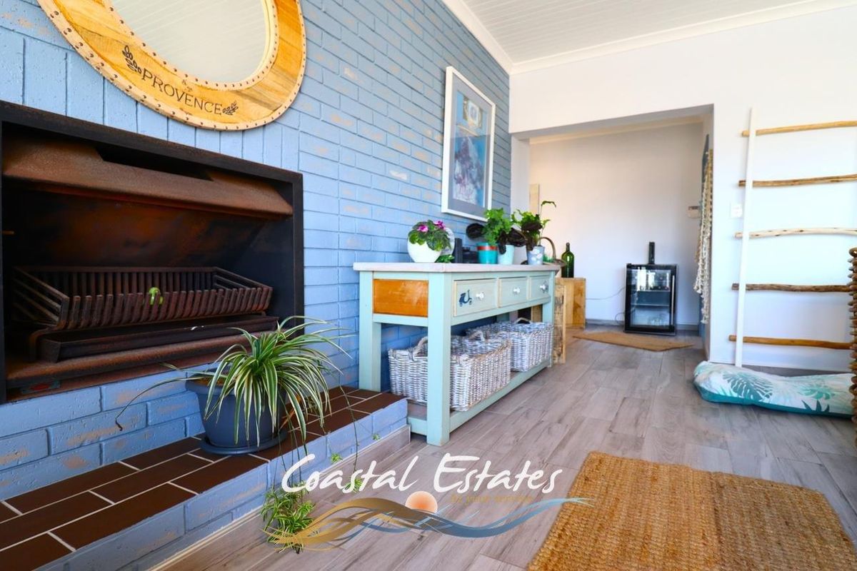 Your Dream Seafront Home Awaits You - Photo 5