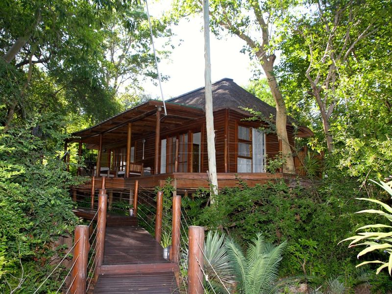 Sole and Exclusive mandate, commercial lodge Ndlovumzi Nature Reserve. - Photo 2