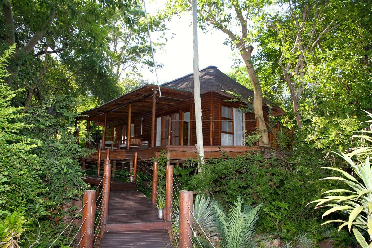 Sole and Exclusive mandate, commercial lodge Ndlovumzi Nature Reserve. - Photo 2