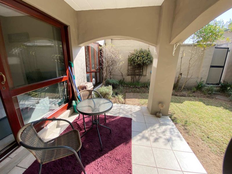 Exceptional Ground Floor Unit in a Secure and Impressive Complex - Photo 3