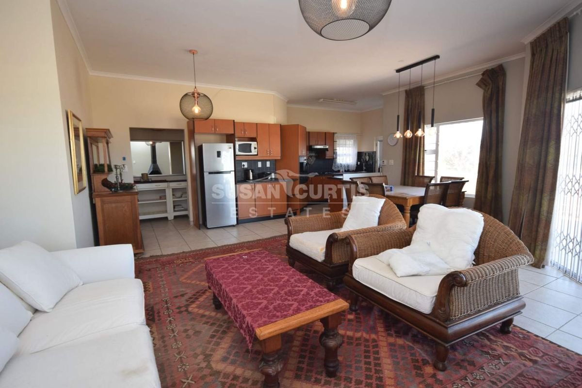 STUNNING 3 BEDROOM TOWNHOUSE IN VOGELSTRAND IS FOR SALE - Photo 4