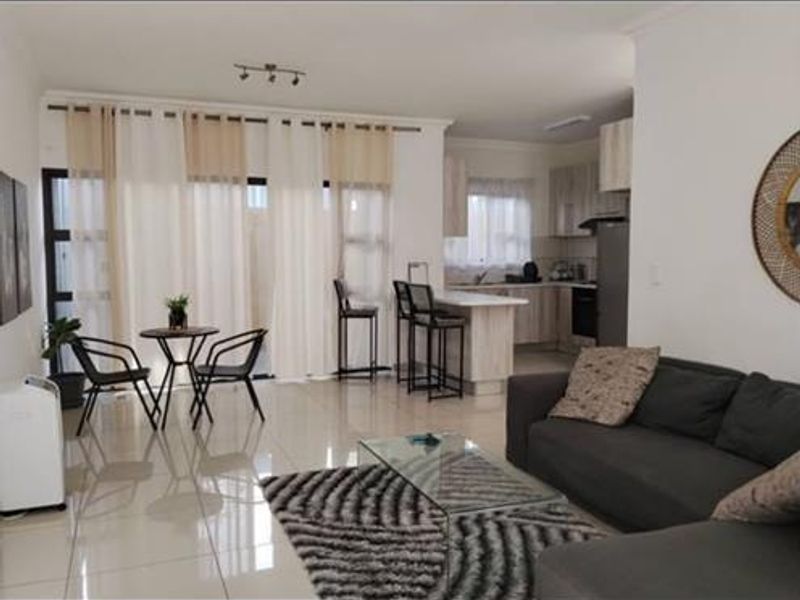 🏡 TO LET | ACADEMIA EXT 1 – FULLY FURNISHED TOWNHOUSE 🏡 - Photo 7