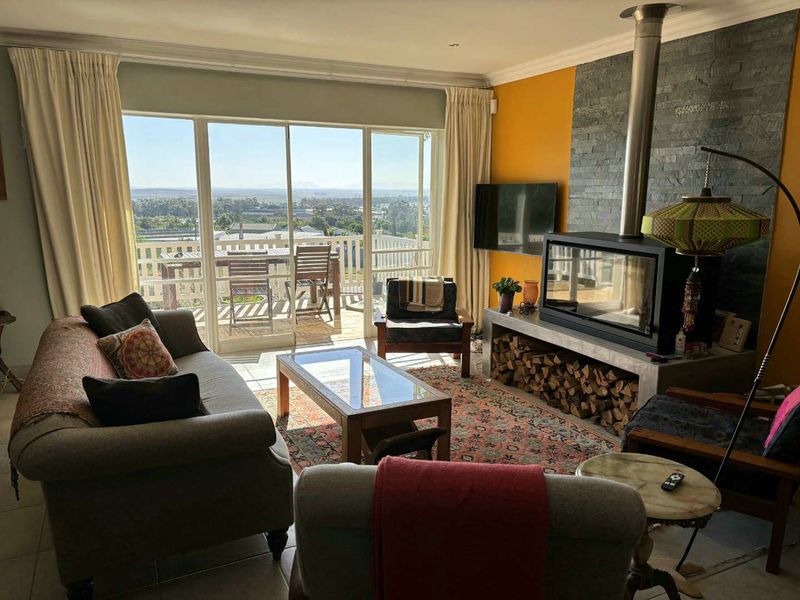 Location, Views, Space, and a Beautifully Updated Interior — Exceptional Value in Upper Darling - Photo 9