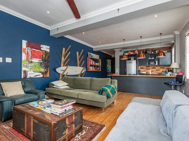 A Rare Art Deco Offering in a Prime Beachfront Location - Photo 7