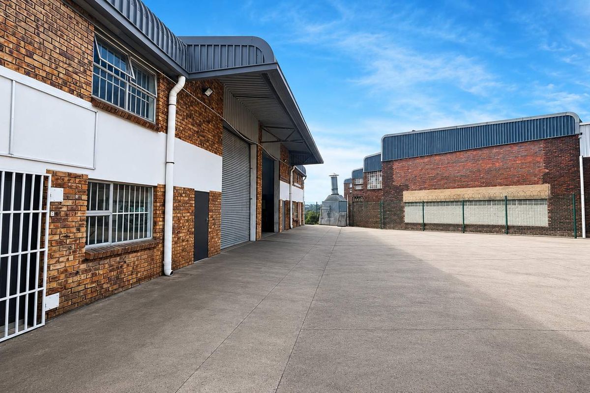 Versatile Warehouse / Industrial Unit to Let, Westmead - Photo 3