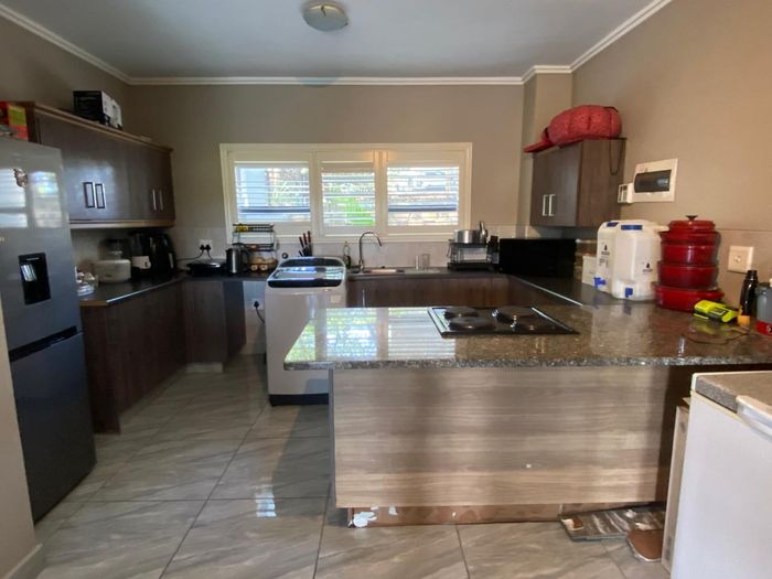 Property #2494863, Apartment Rental Monthly in Palm Lakes Estates