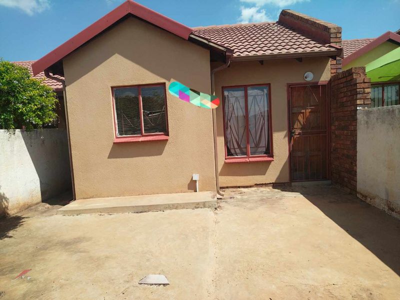 Charming 2 bedrooms house for sale in Soshanguve VV - Photo 3