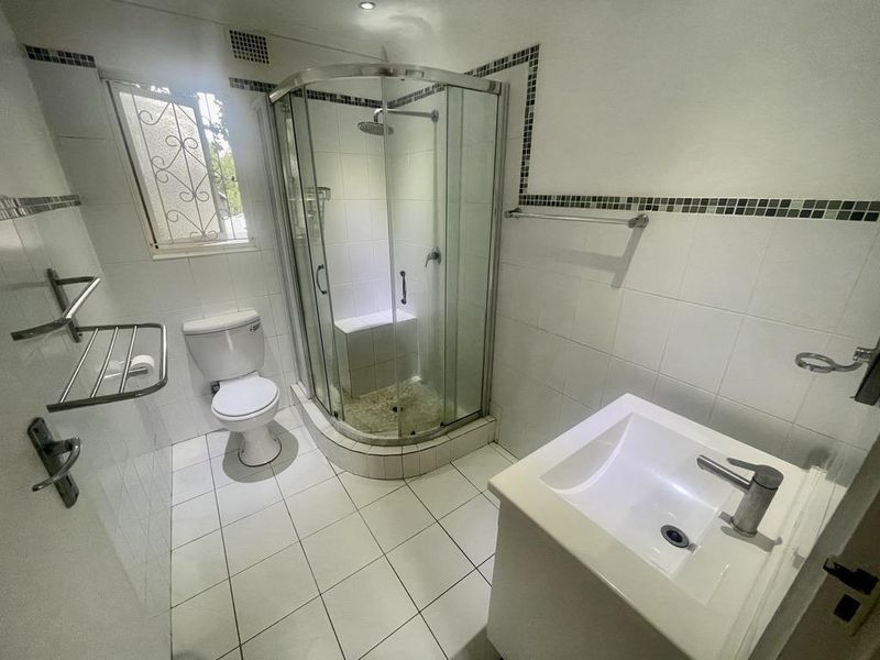 Hendra - 2-Bedroom Duplex Flatlet to Let – Central Durban North - Photo 7