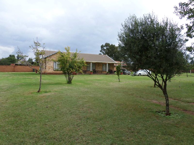 Excellent investment opportunity (small Holding) - Photo 5