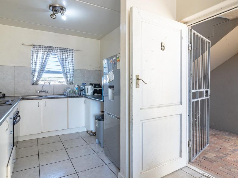 Cozy 2 Bed, 1 Bath Ground Floor Apartment – Feels Just Like Home - Photo 8