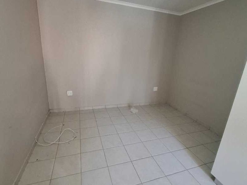 Grannyflat available in Silverton - Photo 8