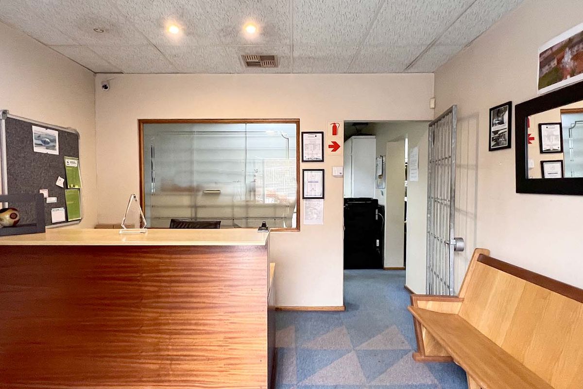 Warehouse / Factory / Offices For Sale – Redhill - Photo 4